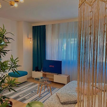 Studio Flat In The City Center ติรานา ภายนอก รูปภาพ