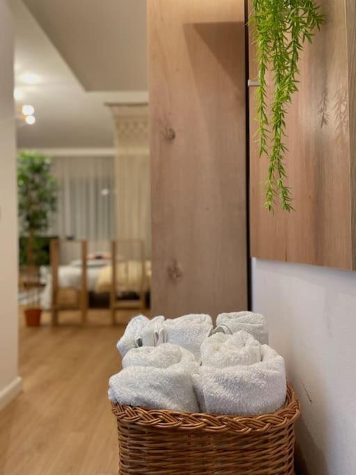 Studio Flat In The City Center ติรานา ภายนอก รูปภาพ